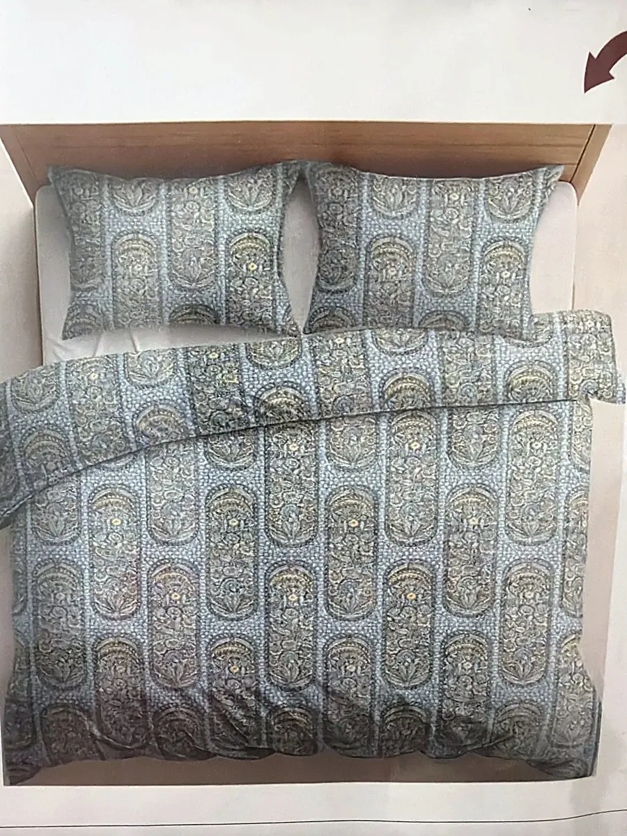 Soft, neatly layered premium cotton bed linen